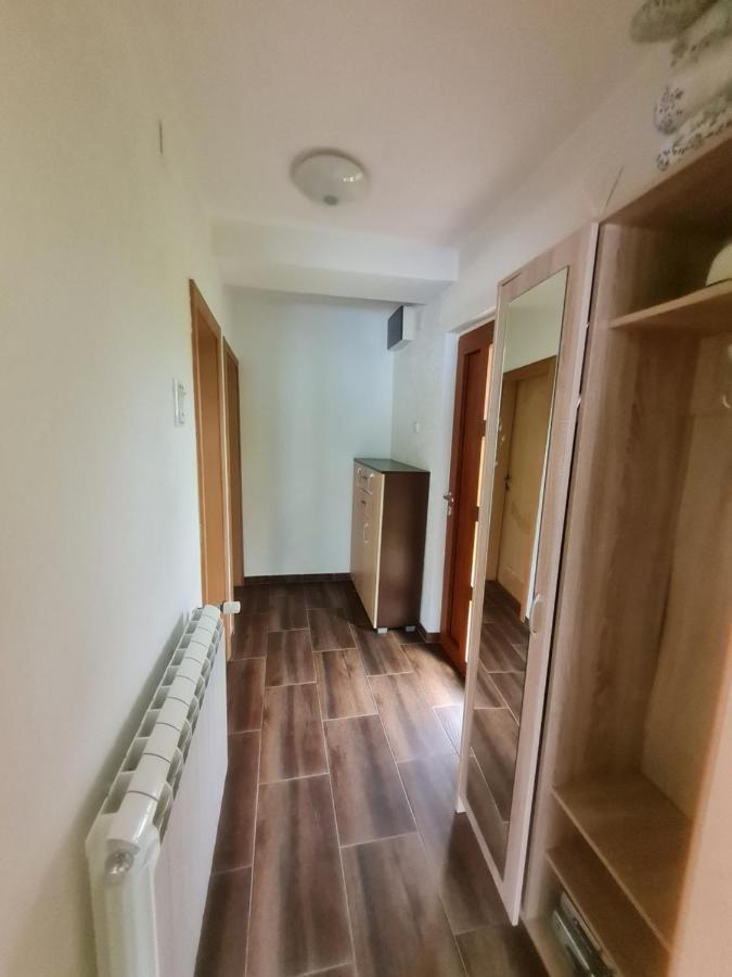 Apartmani Minjevic บิเยโลโปลเย ภายนอก รูปภาพ